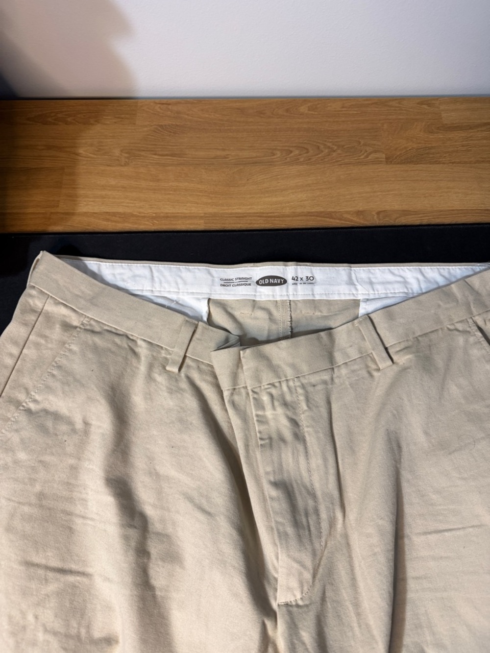 Old Navy Men’s Chino Pants in Light Khaki/Tan